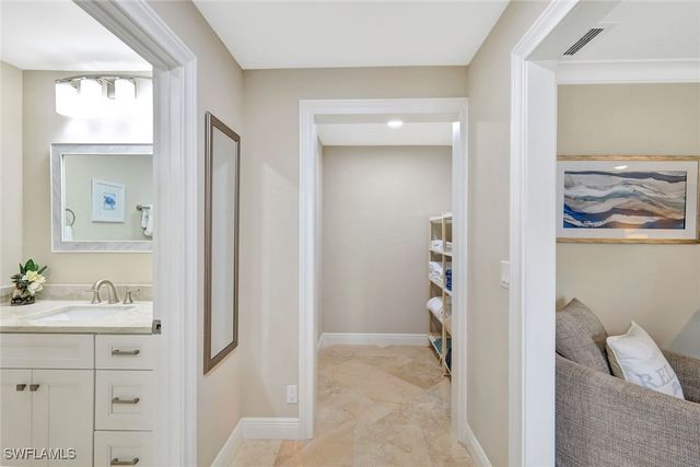 989 E Valley DR, Bonita Springs, FL 34134