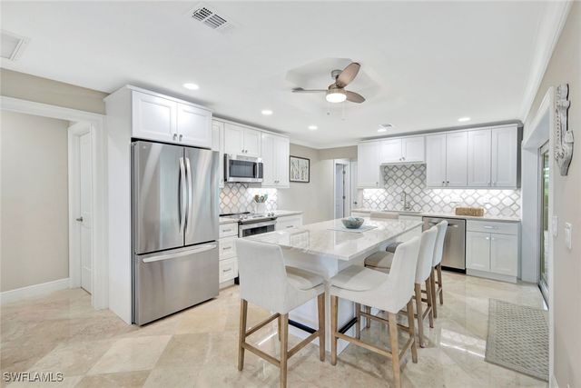 989 E Valley DR, Bonita Springs, FL 34134