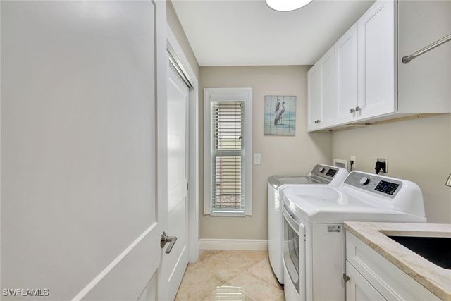 989 E Valley DR, Bonita Springs, FL 34134