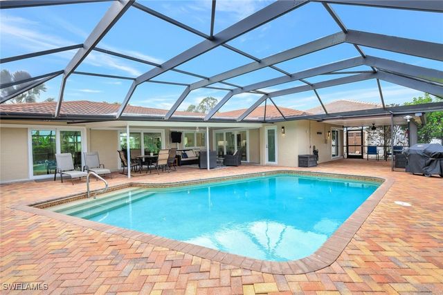 989 E Valley DR, Bonita Springs, FL 34134
