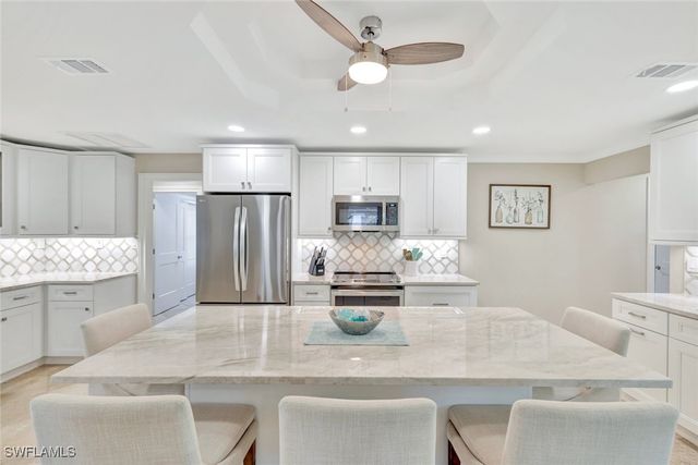 989 E Valley DR, Bonita Springs, FL 34134