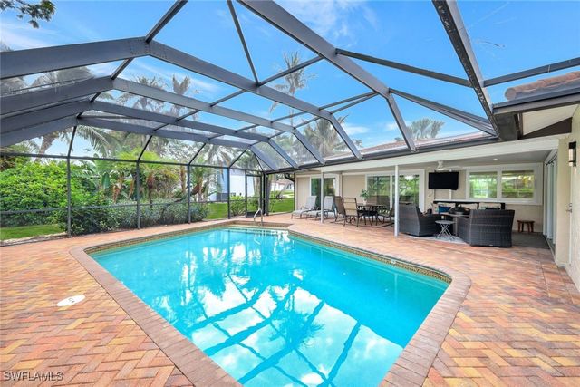 989 E Valley DR, Bonita Springs, FL 34134