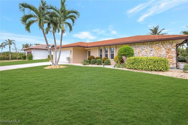 989 E Valley DR, Bonita Springs, FL 34134