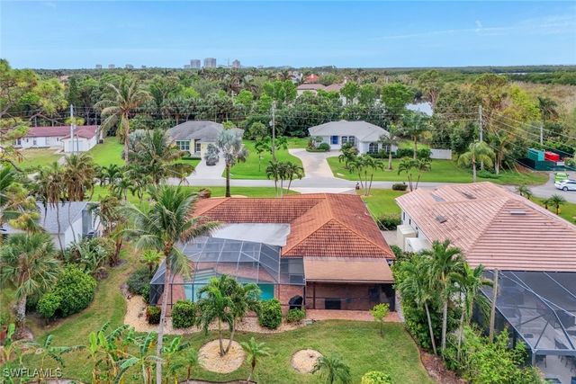989 E Valley DR, Bonita Springs, FL 34134