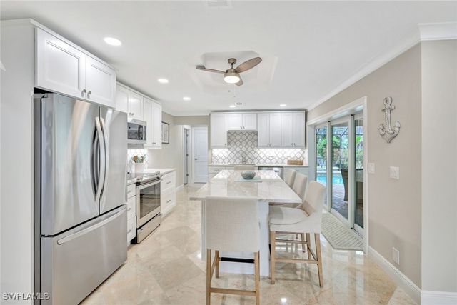 989 E Valley DR, Bonita Springs, FL 34134
