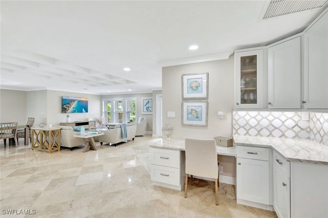989 E Valley DR, Bonita Springs, FL 34134