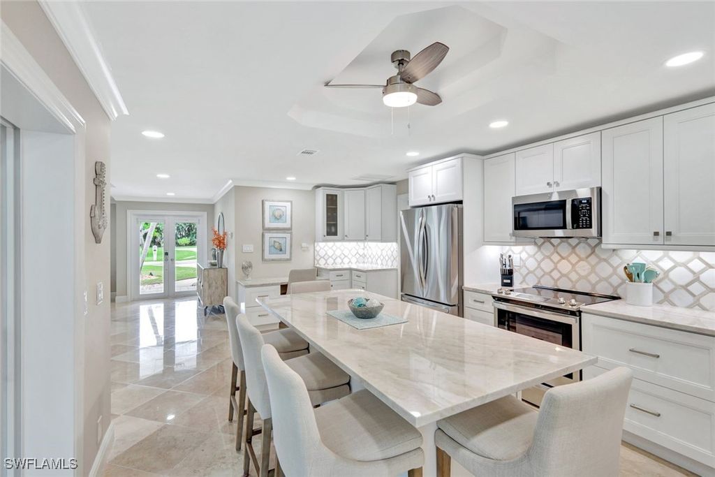 989 E Valley DR, Bonita Springs, FL 34134