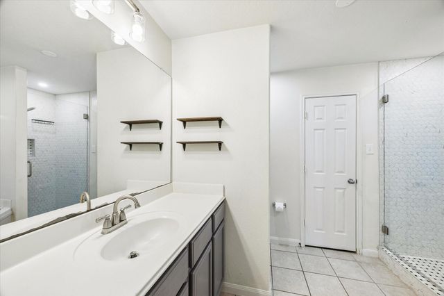 9907 Garnet Springs Drive, Rosharon, TX 77583