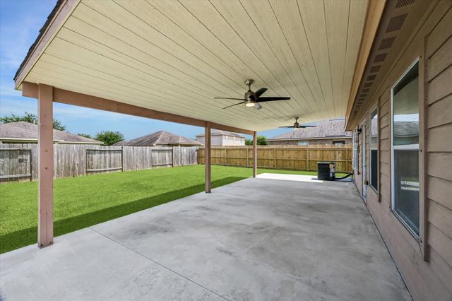 9907 Garnet Springs Drive, Rosharon, TX 77583