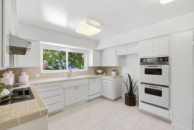 20653 Woodward Court, Saratoga, CA 95070