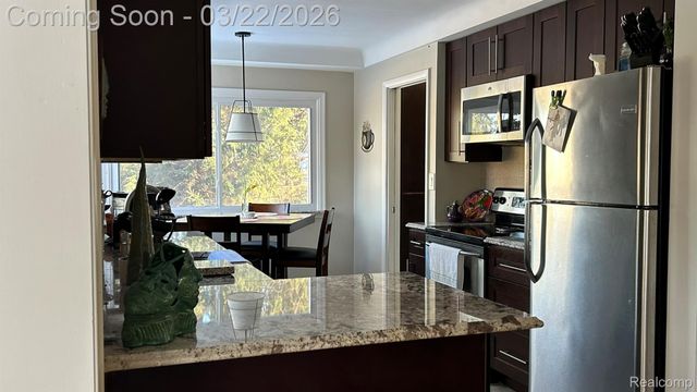 24500 Tudor Lane, Franklin Village, MI 48025