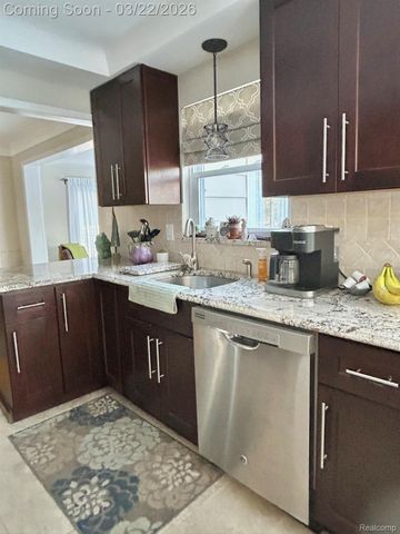 24500 Tudor Lane, Franklin Village, MI 48025