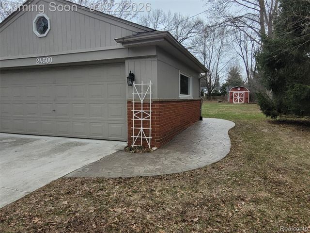 24500 Tudor Lane, Franklin Village, MI 48025