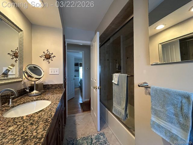 24500 Tudor Lane, Franklin Village, MI 48025