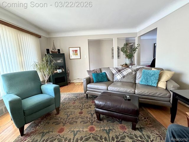 24500 Tudor Lane, Franklin Village, MI 48025