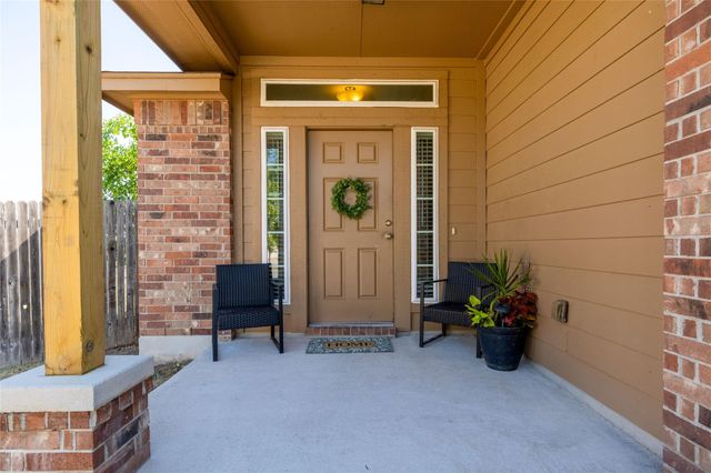 1514 Wedgewood CV, Lockhart, TX 78644