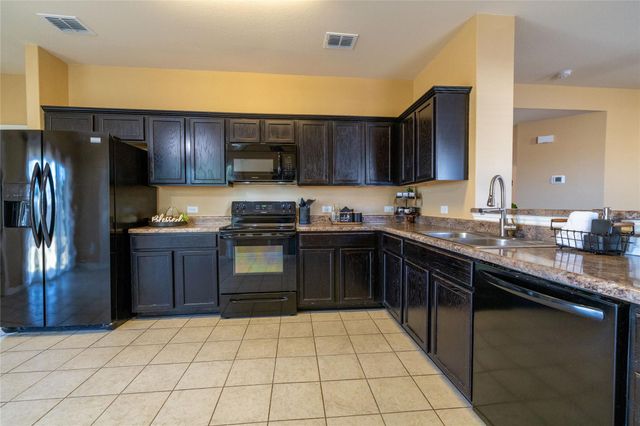 1514 Wedgewood CV, Lockhart, TX 78644