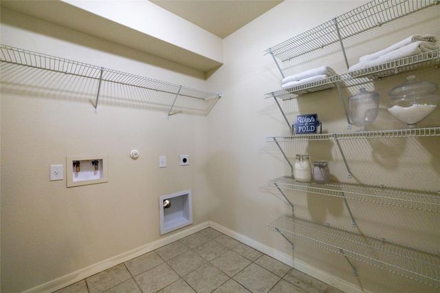 1514 Wedgewood CV, Lockhart, TX 78644