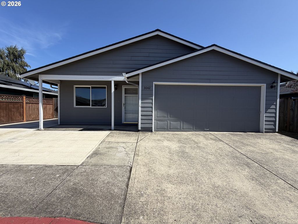 Image 1 of property listing at 3042 COLLEEN St, Salem, OR 97305