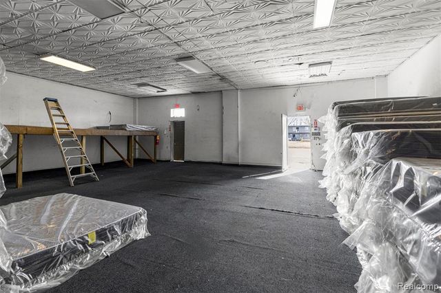 12434 8 Mile Road, Warren, MI 48089