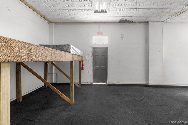 12434 8 Mile Road, Warren, MI 48089