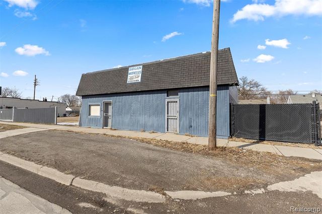 12434 8 Mile Road, Warren, MI 48089