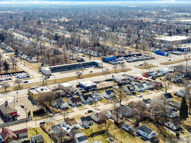 12434 8 Mile Road, Warren, MI 48089