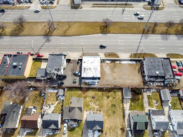 12434 8 Mile Road, Warren, MI 48089