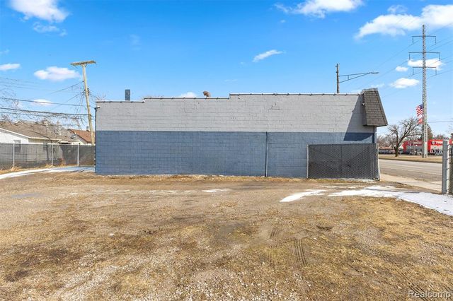 12434 8 Mile Road, Warren, MI 48089