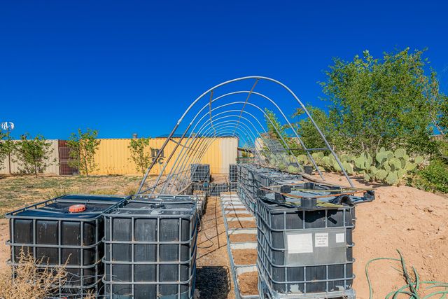 215 Tren Road, Los Lunas, NM 87031