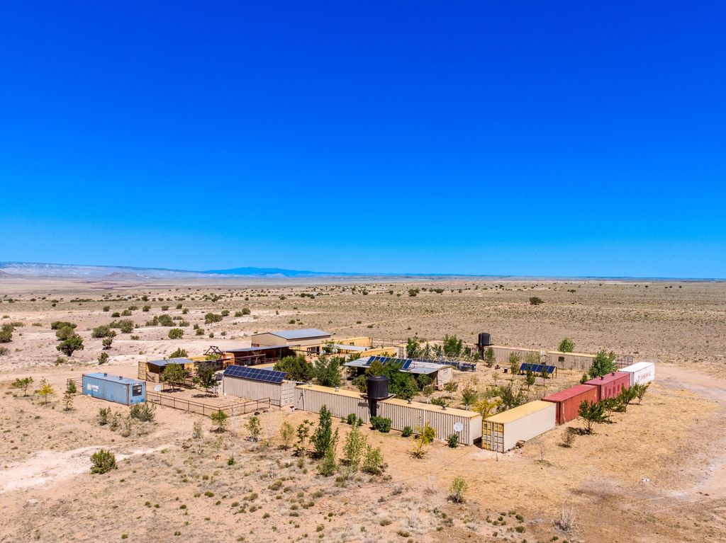 215 Tren Road, Los Lunas, NM 87031