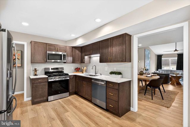 127 HILLARD FIELD, Lancaster, PA 17603