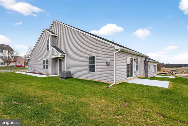 127 HILLARD FIELD, Lancaster, PA 17603