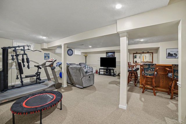 28 Slatestone Drive, Saginaw Twp, MI 48603