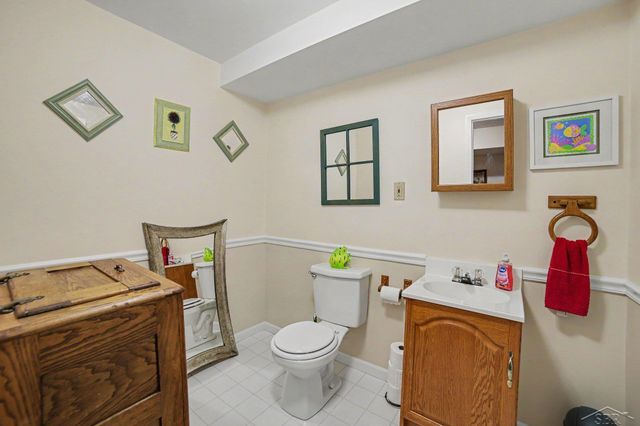 28 Slatestone Drive, Saginaw Twp, MI 48603