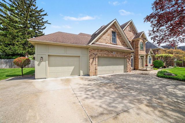 28 Slatestone Drive, Saginaw Twp, MI 48603