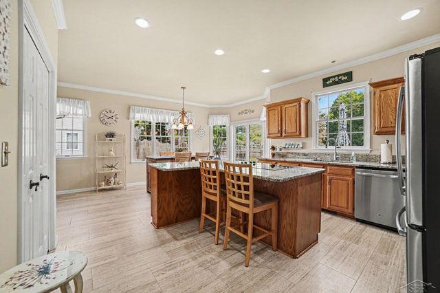 28 Slatestone Drive, Saginaw Twp, MI 48603