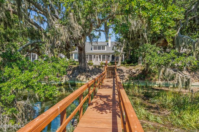 380 Distant Island Drive, Beaufort, SC 29907