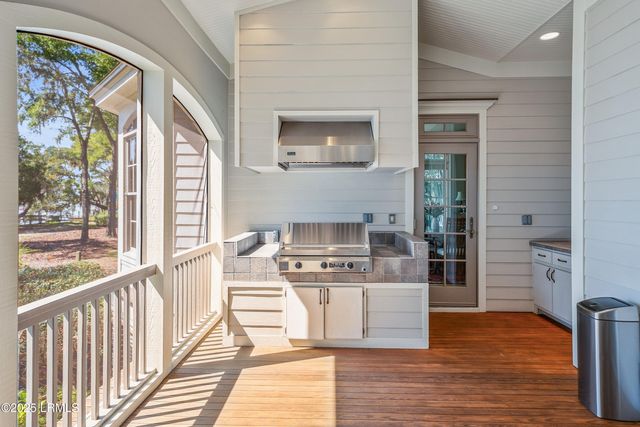 380 Distant Island Drive, Beaufort, SC 29907