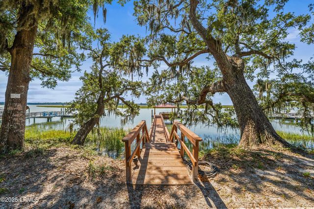 380 Distant Island Drive, Beaufort, SC 29907