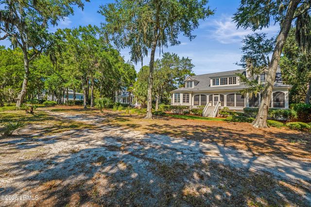 380 Distant Island Drive, Beaufort, SC 29907