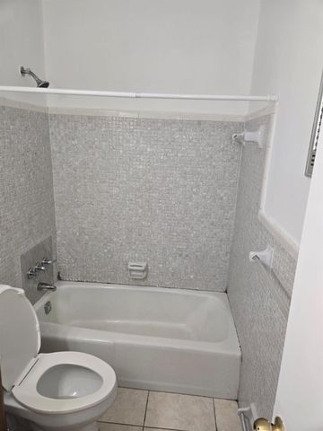 230 SW 11th Avenue 17, Hallandale Beach, FL 33009