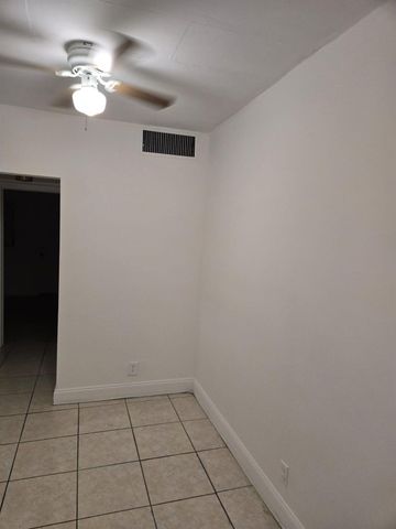 230 SW 11th Avenue 17, Hallandale Beach, FL 33009