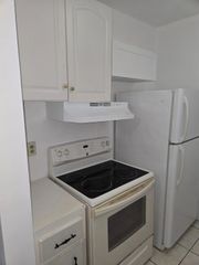 230 SW 11th Avenue 17, Hallandale Beach, FL 33009