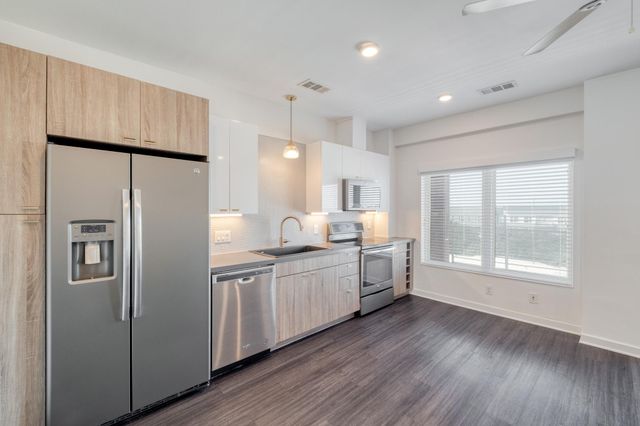 4361 S Congress Ave 527, Austin, TX 78745