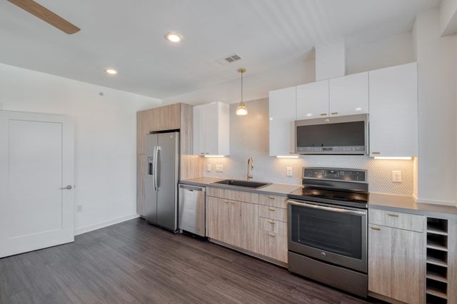 4361 S Congress Ave 527, Austin, TX 78745