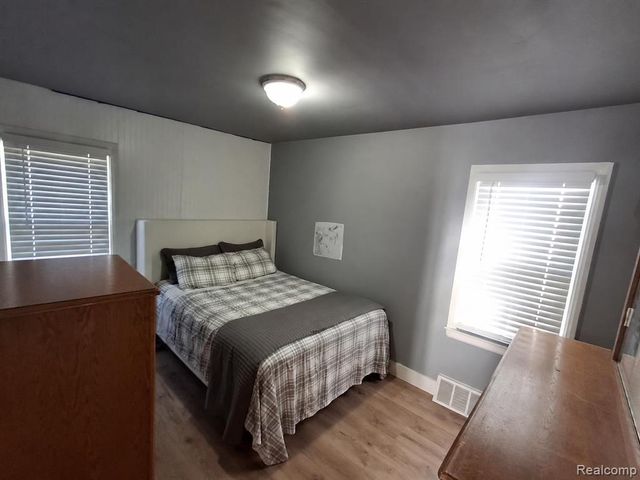 7733 Penrod Street, Detroit, MI 48228
