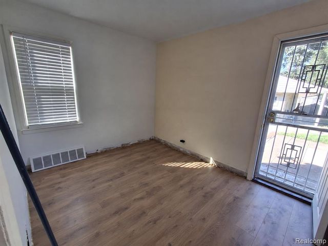 7733 Penrod Street, Detroit, MI 48228