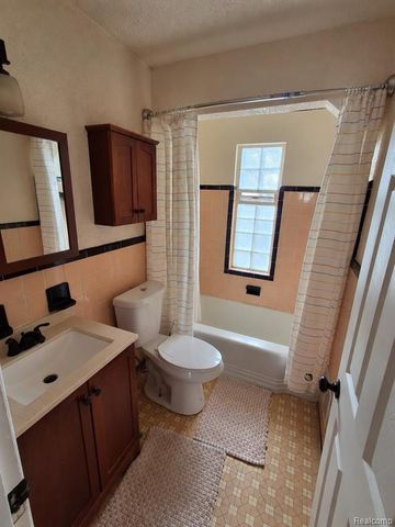 7733 Penrod Street, Detroit, MI 48228