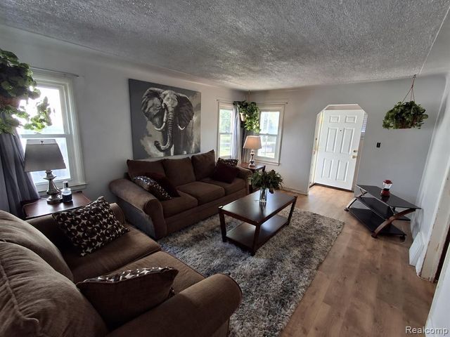 7733 Penrod Street, Detroit, MI 48228